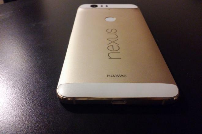 Nexus 6P bianco ed oro