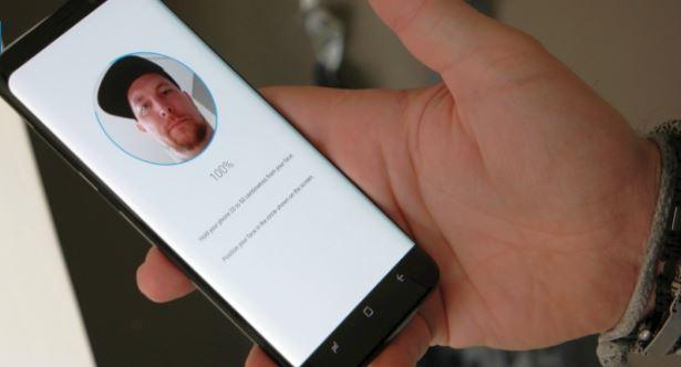 Samsung Galaxy S8 riconoscimento facciale