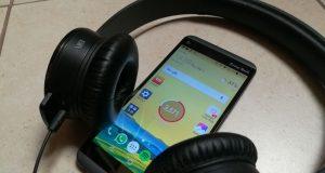 LG Q8 recensione