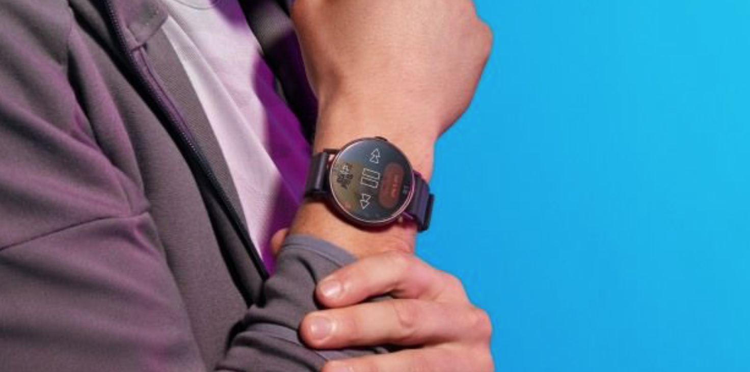 Rolex гриши измайлова. Несколько пар часов. Современные часы на руку. Сочетание золота и серебра в украшениях. Несколько пар часов.