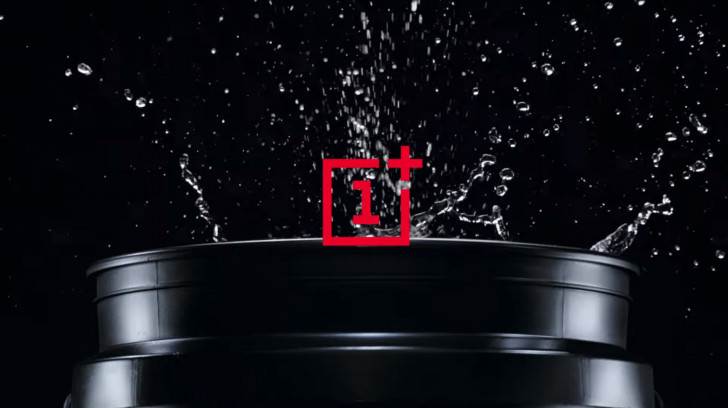 OnePlus 7 resistenza acqua