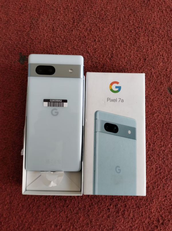 Google Pixel 7a colorazione Sky (1)