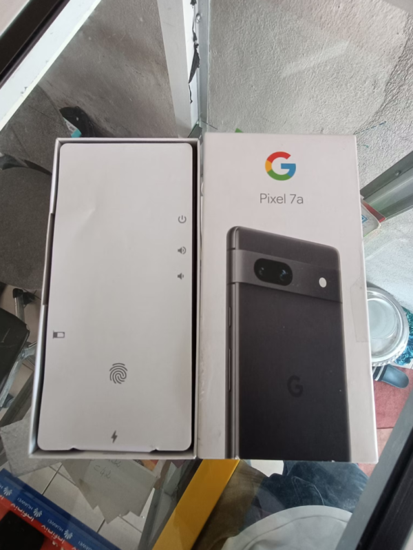 Google Pixel 7a colorazione nera