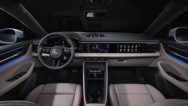 Porsche Macan Android Automotive