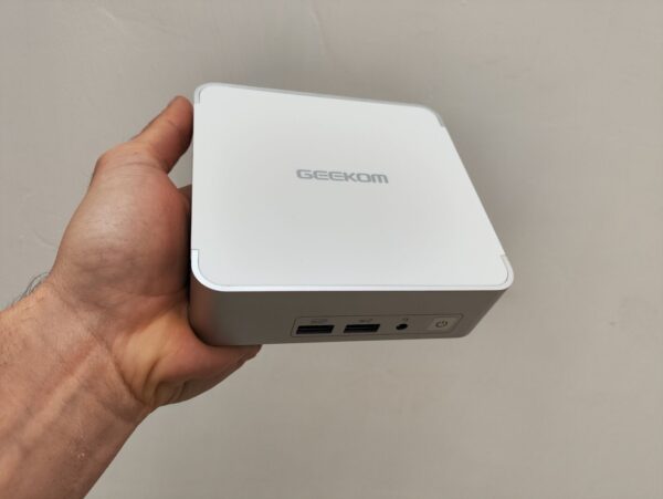 Recensione Geekom XT12 Pro androidblog.it 1