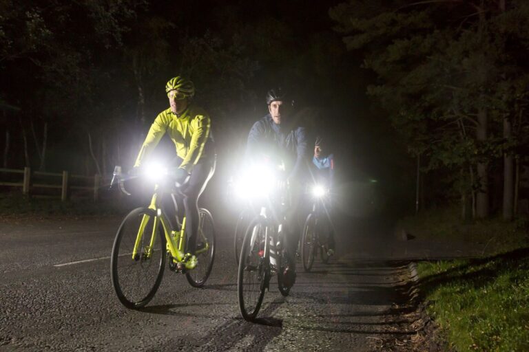 winter-feature-night-riding-jpgs365_134878591_228778232-1-1920x1280-1604951867